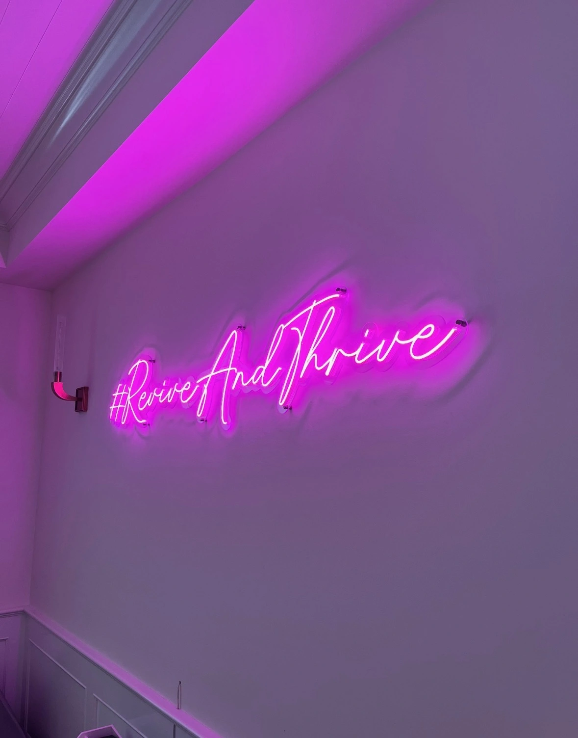 Custom Neon Signs Los Angeles